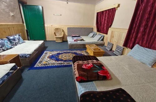 Kaza House | Padma Homestay By StayApart