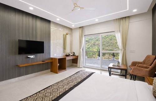 Mussoorie Resort | Palm Aryan Pause by the Stream Resort