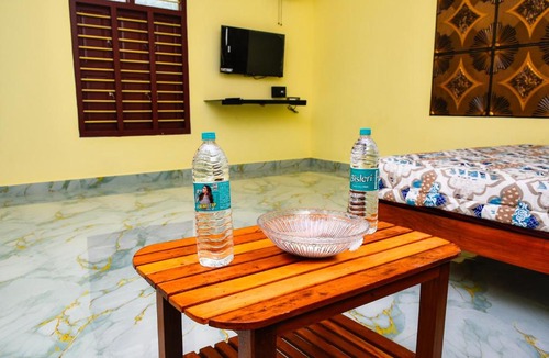 Tiruppattur Hotel | Palm tree Villa Homestay