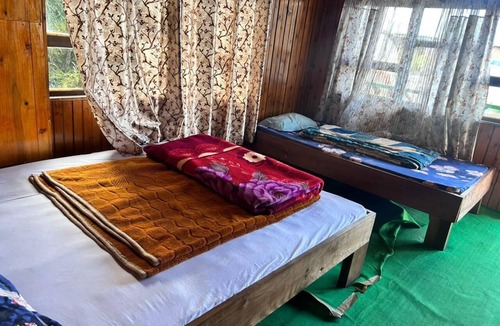 Rishop Hotel | Paradise Homestay