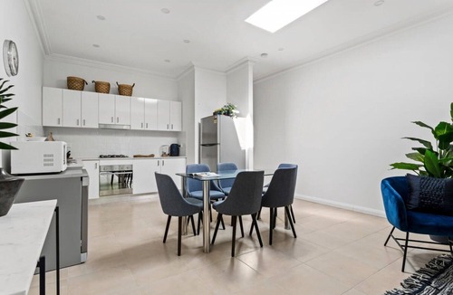 Marrickville Apartment | Patio House: Moments from Marrickville Metro