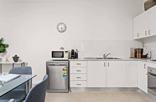 Marrickville House | Patio House: Moments from Marrickville Metro