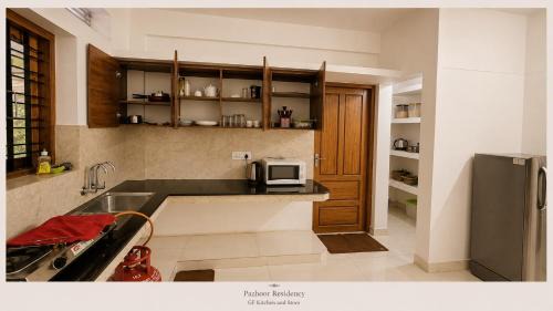 Kazhakuttam Apartment | PAZHOOR RESIDENCY Homestay 11 Rooms in 3 Apartments