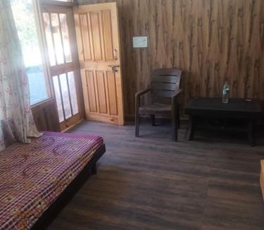 Naggar Cabin | Peace homestay Naggar kullu hp