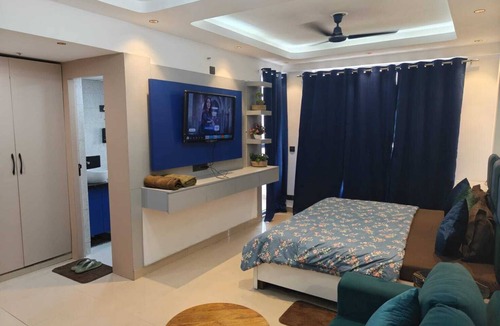Noida Apartment | Peaceful 1 RK Home - Fully Managed & Budget-Friendly
