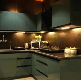 Solan Apartment | Peaceful Attic Escape, Walk to Mall Road, Near NH