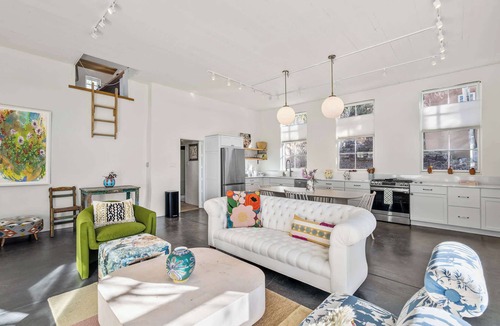 Santa Fe House | Peaceful Contemporary East Side Retreat with Kivas