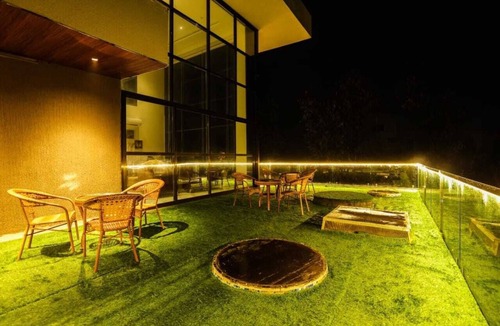 Igatpuri Villa | Pearl Drops Villa – Luxury Poolside Retreat Perfect for Parties & Getaways