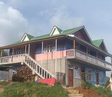 Geyzing House | Pemazang Homestay