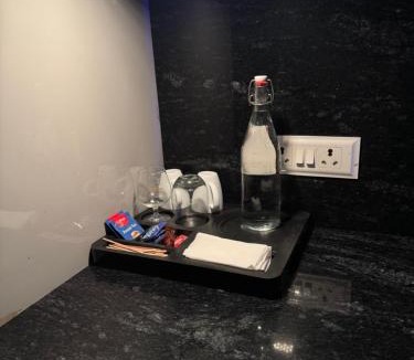 Greater Noida Apartment | Perfect for Netflix & chill in Homzy FEEL AT HOME