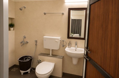 Prabhadevi Hotel | Pinakii Comfort Stay Suites Prabhadevi