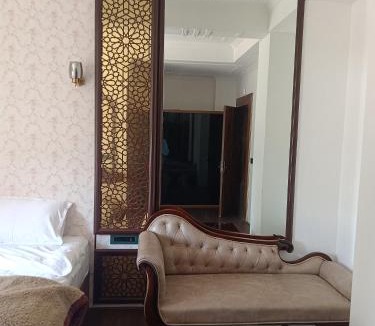 Srinagar House | Pine Breeze Luxe