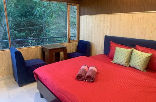 Dharampur Hotel | Pine Trails Jungle Camp