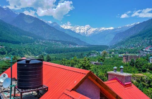 Manali Ski Chalet | Pine Wood Chalet