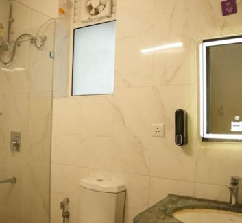 Gomti Nagar Apartment | Piyush stay