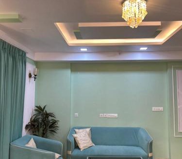 Gomti Nagar Apartment | Piyush stay