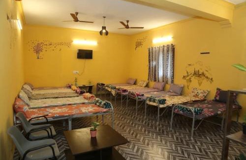 Yercaud House | Pleasant stay rooms and cottages