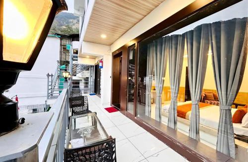 Tallital Hotel | PR Woods - A Four Star Luxury Resort in Nainital