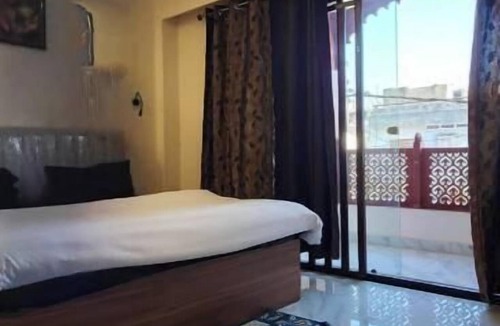 Ujjain Hotel | Pratap Royal Stay