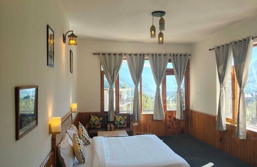 Manali Hotel | Pravara Cottages