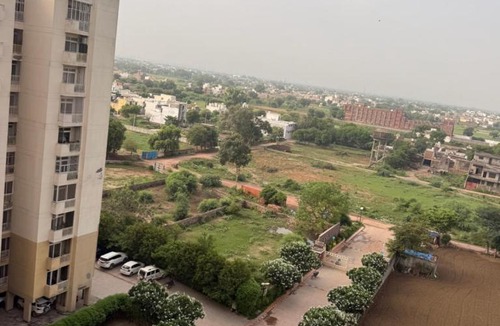 Taj Ganj Apartment | Premium Aura Stays A Peaceful 3BHK Family Retreat