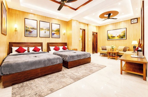 The Mall Road Hotel | Premium Hotel Maya Mussoorie