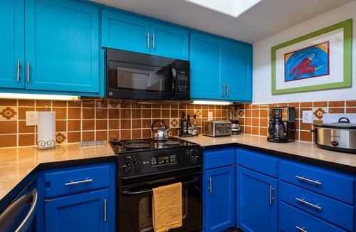 Nambe Pueblo Condo | Private, Stylish & Serene with Magnificent Vistas - Casita de Sol y Cielo