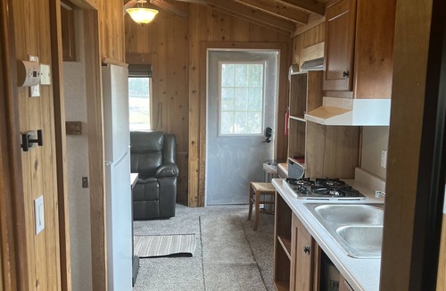 Aurora Cabin | Quaint cabin