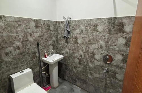 Faridabad Apartment | Quiet Escape Cozy 2BHK