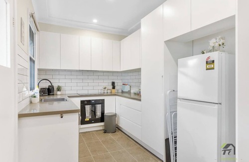 North Ryde House | Quiet home In Ryde 53 John Miller St