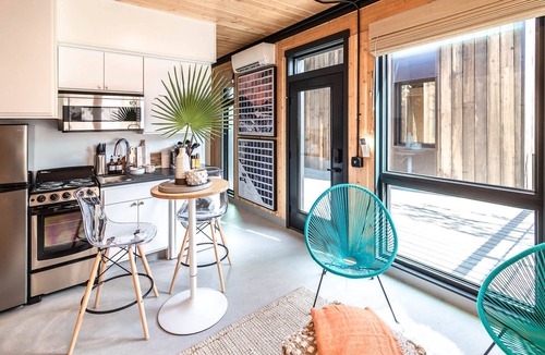 South Perry District Apartment | Quiet Micro Studio- Eco and Pet-friendly