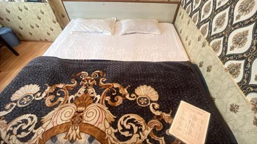 Dal Lake Hotel | R Krishna Hotel