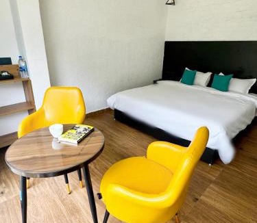 Kaudayala Hotel | Raaviera By The Ganges
