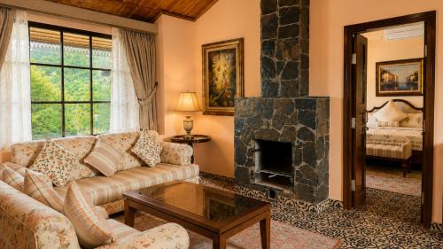 Rajgarh House | Raht Juneo Orchards