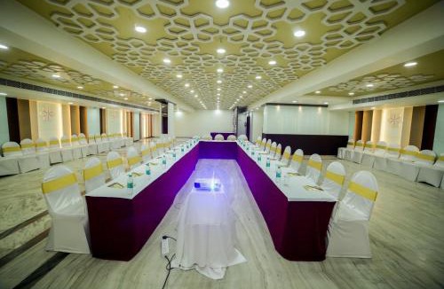 Tirupati Hotel | Raj Park- Hill View