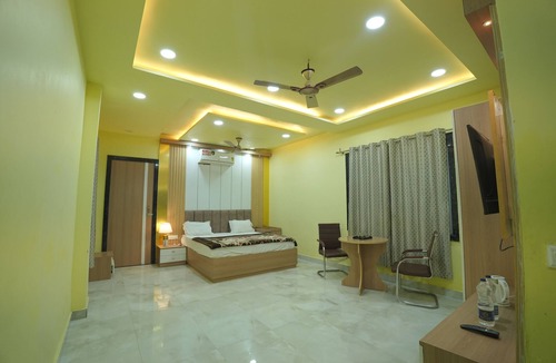 Vrindavan Resort | Rajkumar Garden & Resort