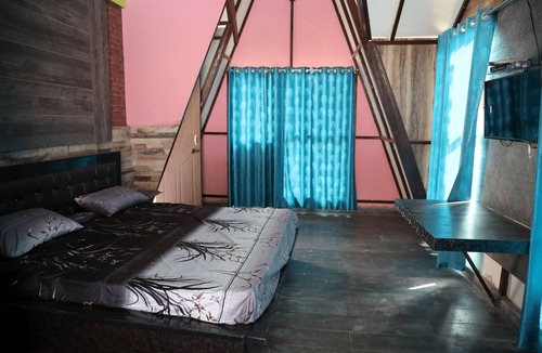 Lansdowne Hotel | Rakatal Rocks Resort
