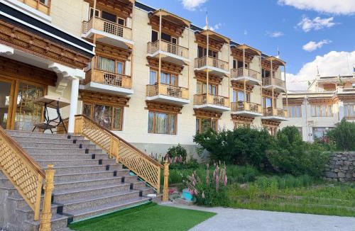 Leh House | Raku Guest House - A Peaceful Stay in the Heart of Leh