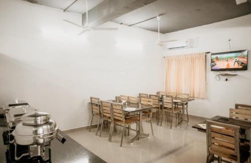 Perundurai Hotel | RD HOTEL-Bhavani Road