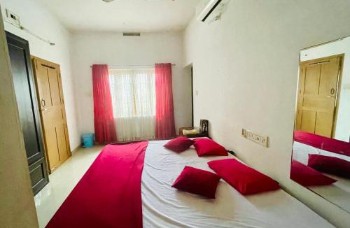 Thrissur House | Red Rose Garden homestay Thrissur