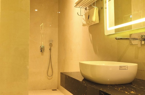 Moradabad Hotel | Red Sapphire Royal