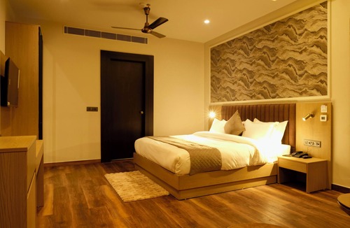 Moradabad Hotel | Red Sapphire Royal