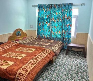 Nishat-Shalimar House | Redbury Homestay