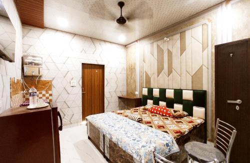 Phagwara Hotel | REGAL HOMESTAYS - Budget & Smart Rooms