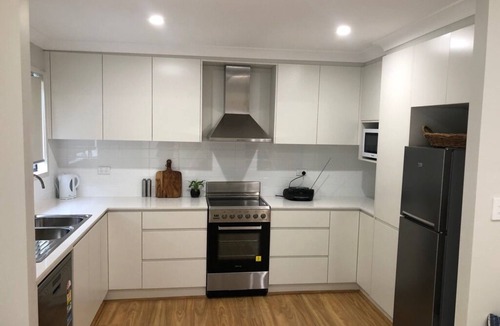 Bundeena House | Relax and Unwind at peaceful Bundeena Retreat close to beaches and bushland