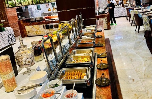 Gulshan Hotel | Renaissance Dhaka Gulshan Hotel