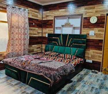Srinagar House | Reshi guest house