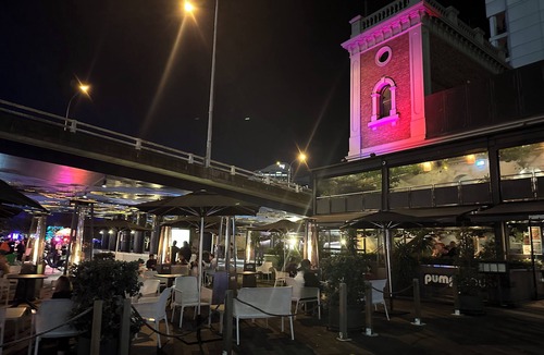 Pyrmont Apartment | Resort Style 2BR Apt in Pyrmont - Walk to CBD Darling Harbour Sydney Fish Market