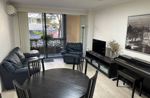 Pyrmont Apartment | Resort Style 2BR Apt in Pyrmont - Walk to CBD Darling Harbour Sydney Fish Market