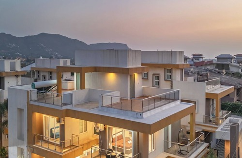 Kune N.m. Villa | Retro Visawa